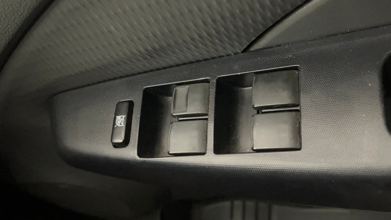 Used 2013 Toyota Etios G Petrol Manual top_features Power windows