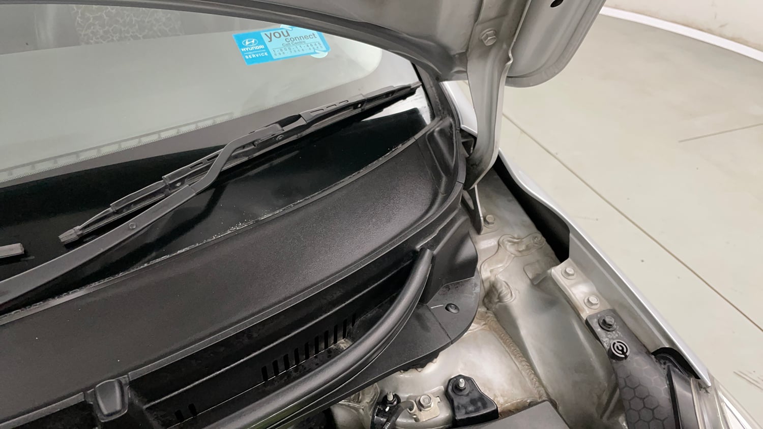 Used 2022 Hyundai Grand i10 Nios Sportz AMT 1.2 Kappa VTVT Petrol Automatic engine ENGINE LEFT SIDE HINGE & APRON VIEW