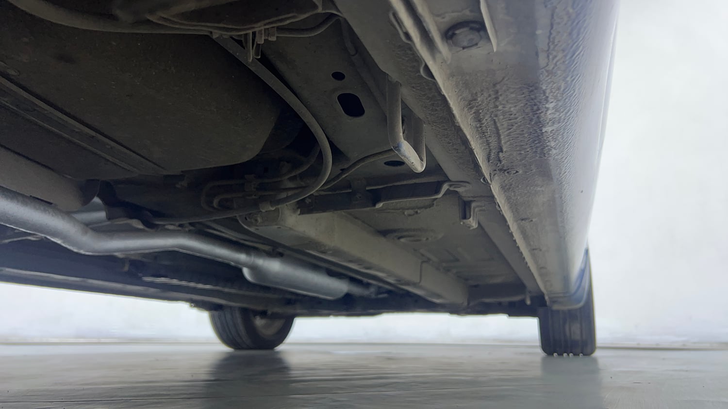 Used 2018 Maruti Suzuki Ciaz Alpha Hybrid 1.5 Petrol Manual extra REAR RIGHT UNDERBODY VIEW