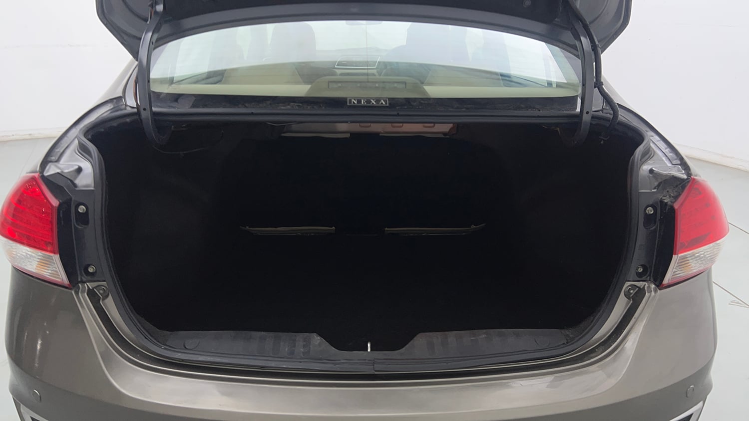 Used 2020 Maruti Suzuki Ciaz Delta Hybrid 1.5 AT Petrol Automatic interior DICKY INSIDE VIEW