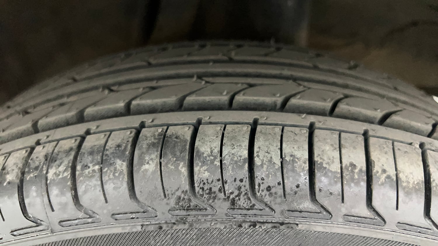 Used 2020 Honda Amaze 1.2 VX CVT Petrol Petrol Automatic tyres LEFT REAR TYRE TREAD VIEW
