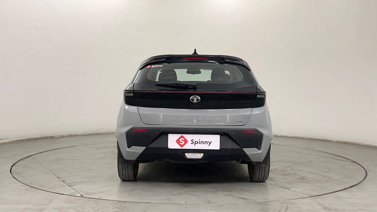 Used 2025 Tata Altroz Accomplished S CNG 5MT Cng Manual exterior BACK VIEW