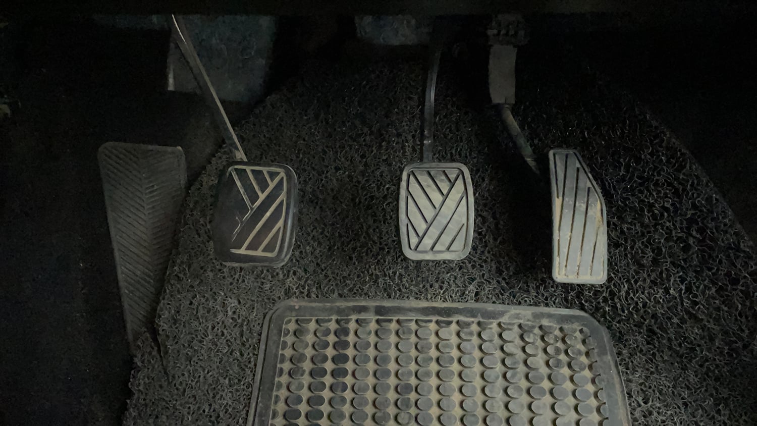 Used 2017 Maruti Suzuki Baleno Delta 1.2 Petrol Manual interior PEDALS VIEW
