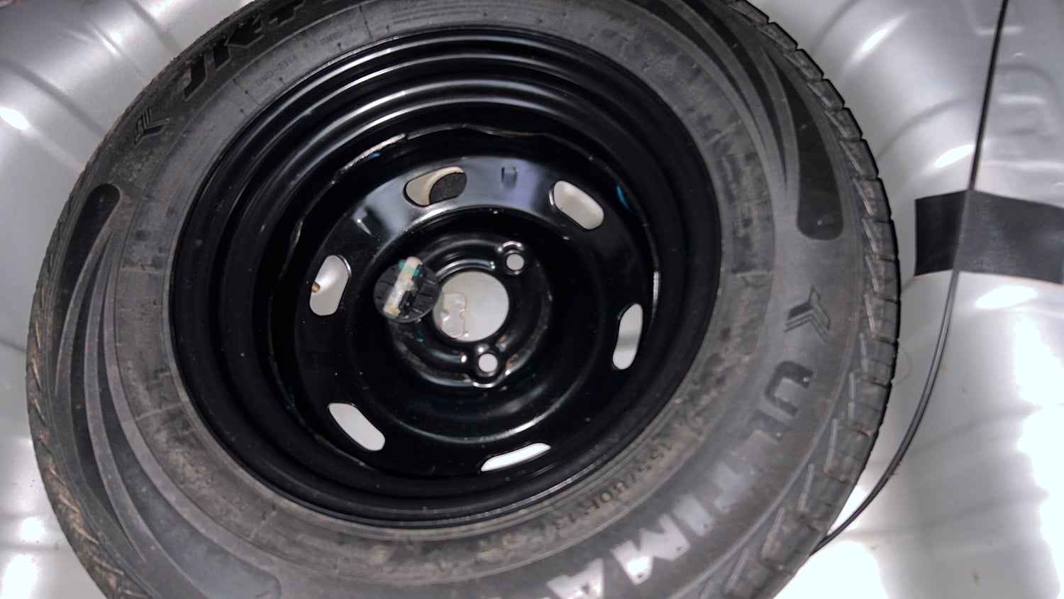 Used 2017 Renault Kwid 1.0 RXT AMT Petrol Automatic tyres SPARE TYRE VIEW