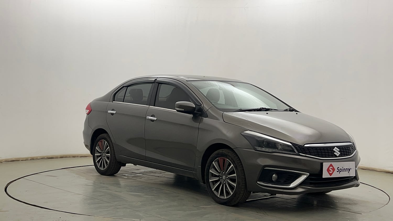 Used 2021 Maruti Suzuki Ciaz Alpha 1.5 Petrol Manual exterior RIGHT FRONT CORNER VIEW