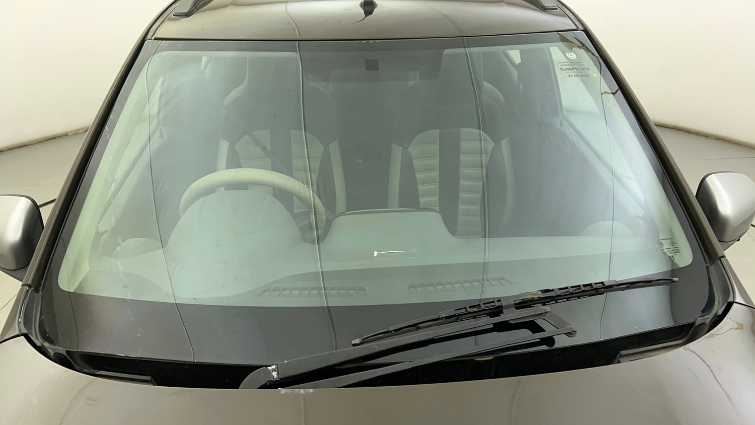 Used 2020 Renault Kwid RXT 1.0 Opt Petrol Manual exterior FRONT WINDSHIELD VIEW