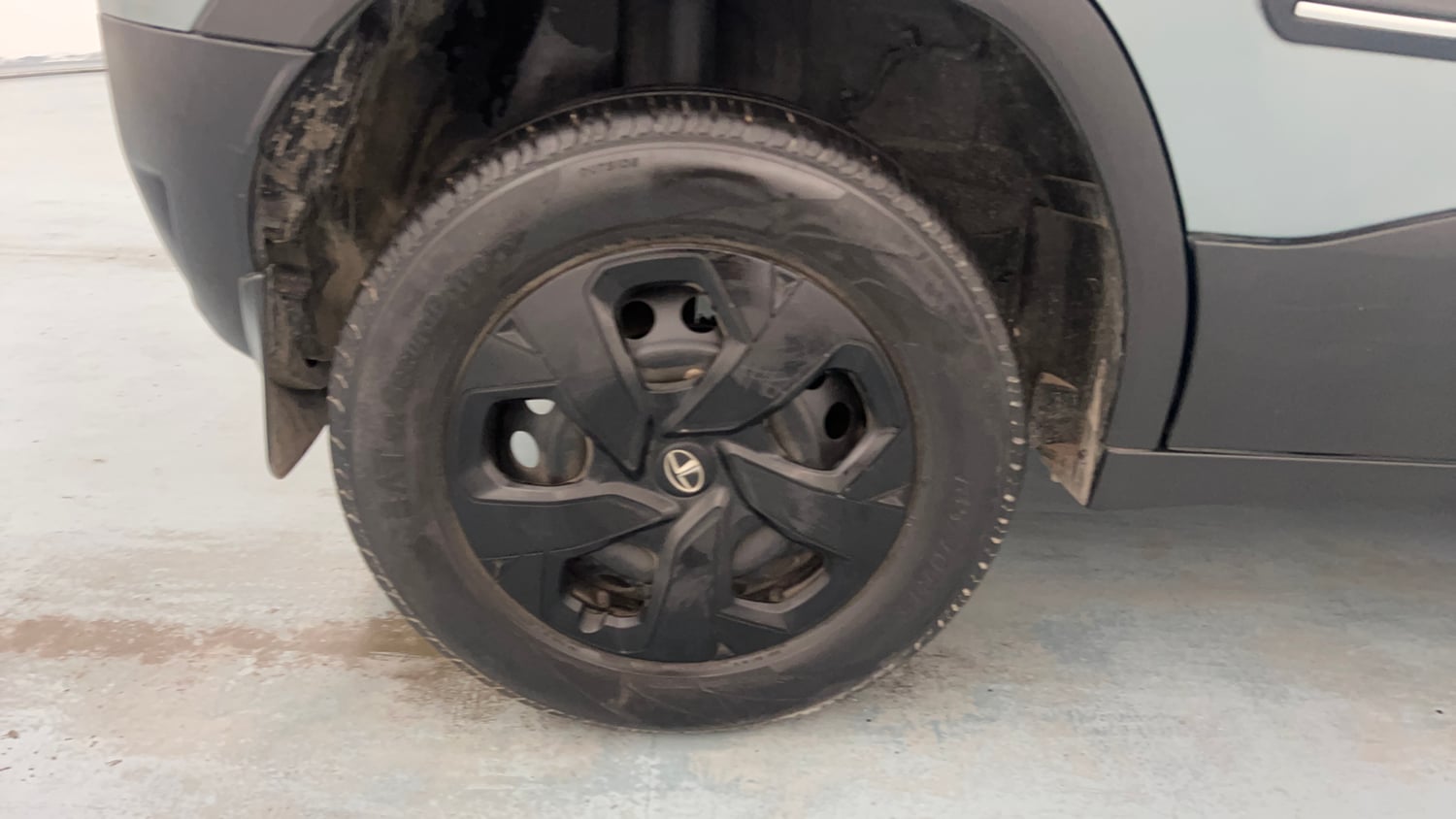 Used 2022 Tata Punch Adventure MT Petrol Manual tyres RIGHT REAR TYRE RIM VIEW