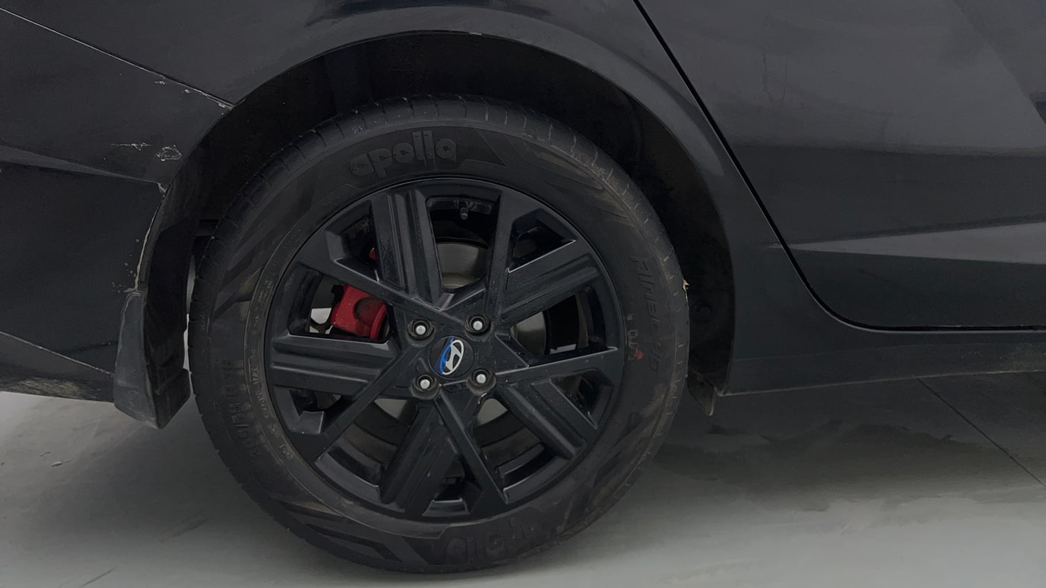 Used 2024 Hyundai Verna SX (O) 1.5 Turbo Petrol DCT Petrol Automatic tyres RIGHT REAR TYRE RIM VIEW