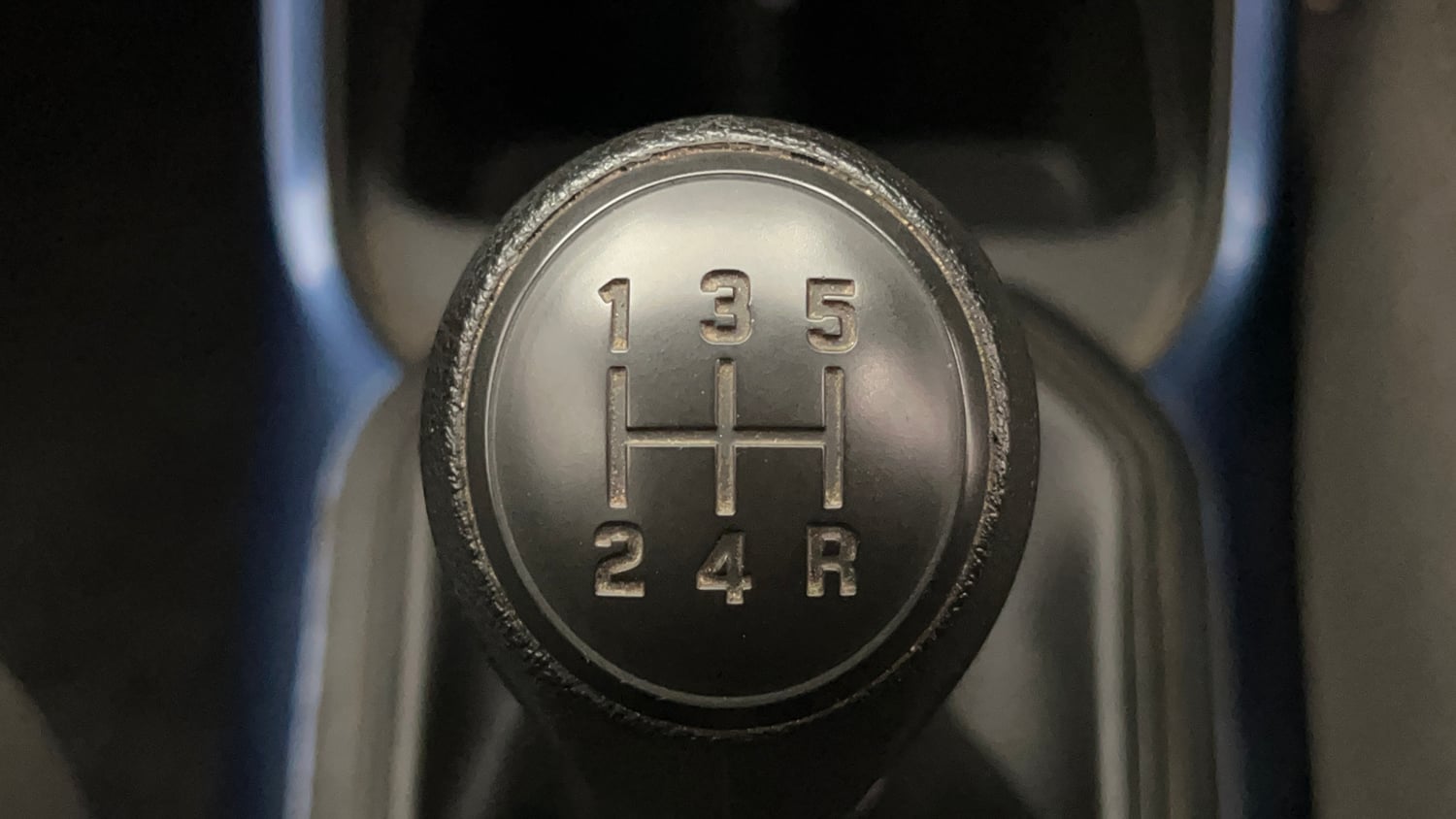 Used 2022 Maruti Suzuki Ignis Sigma 1.2 MT Petrol Manual interior GEAR  KNOB VIEW