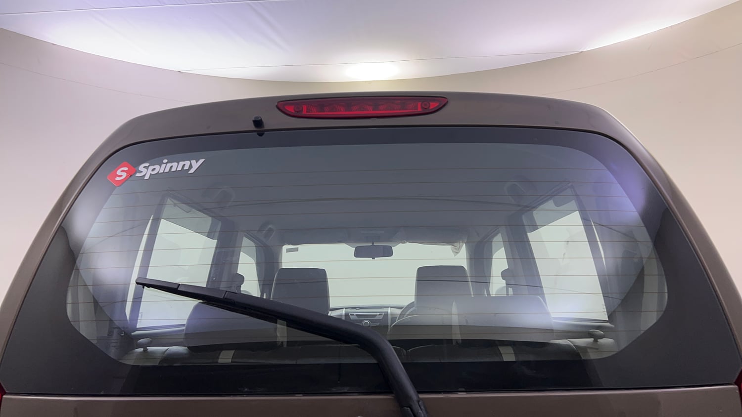 Used 2015 Maruti Suzuki Wagon R VXI Petrol Manual top_features Rear defogger