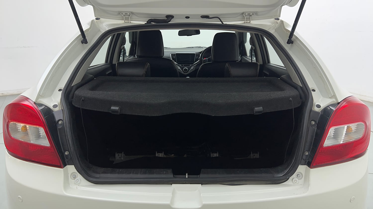 Used 2020 Maruti Suzuki Baleno Zeta Petrol Manual interior DICKY INSIDE VIEW