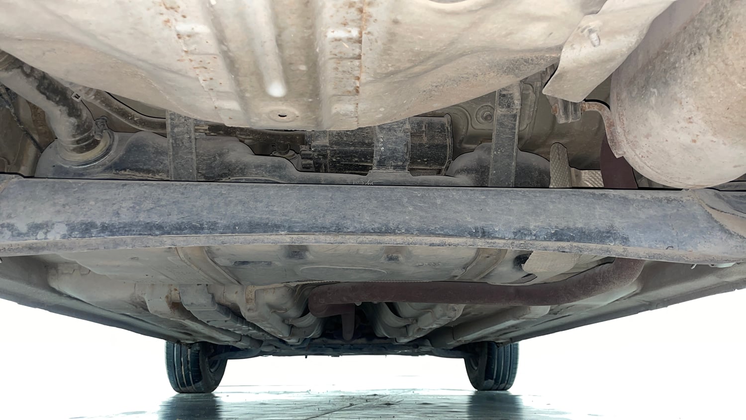 Used 2017 Hyundai Elite i20 Sportz 1.2 Petrol Manual extra REAR UNDERBODY VIEW (TAKEN FROM REAR)