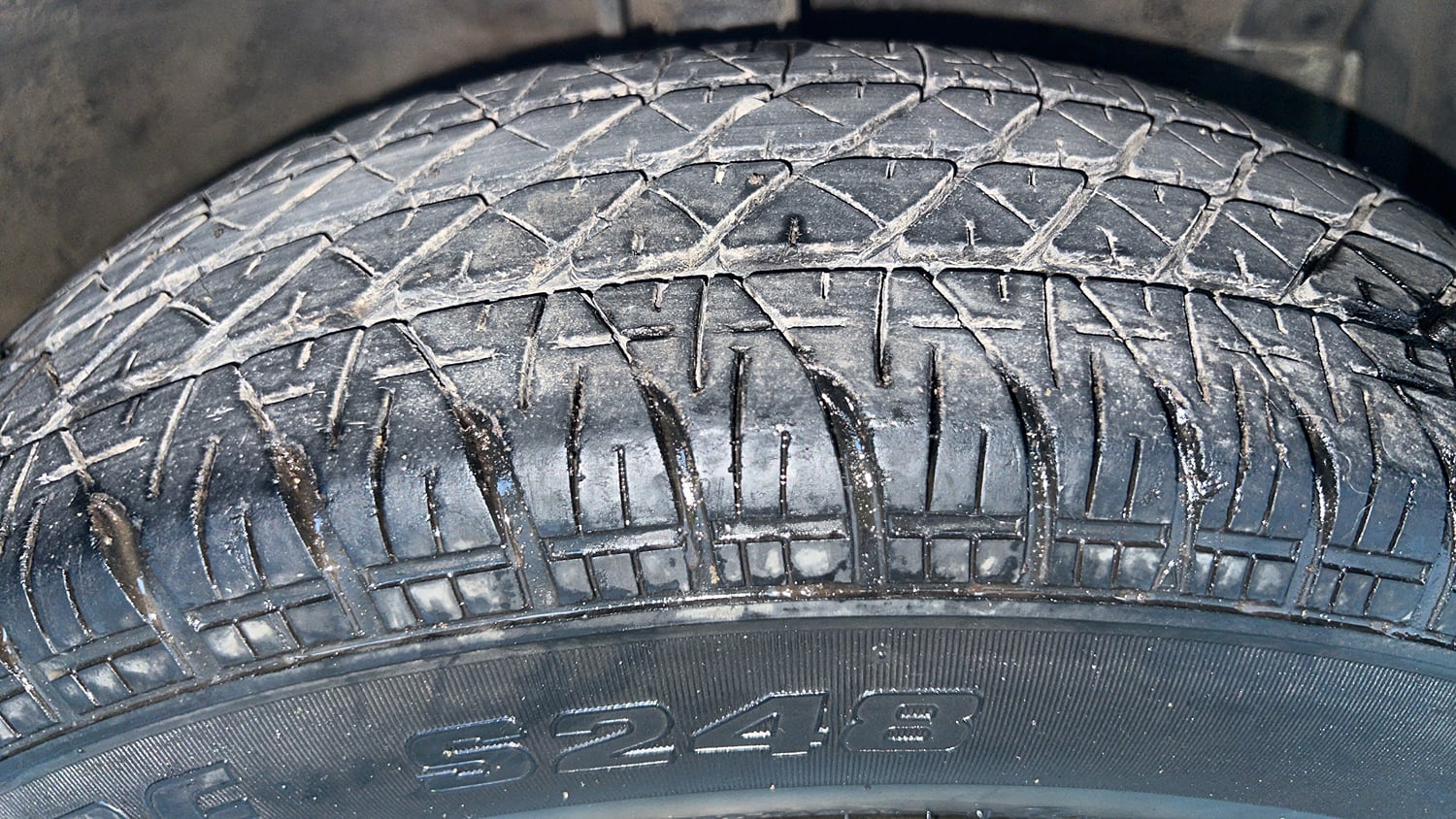 Used 2013 Maruti Suzuki Swift LXi Petrol Manual tyres RIGHT FRONT TYRE TREAD VIEW