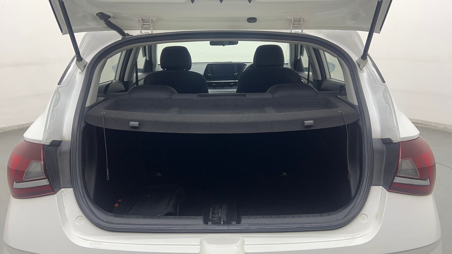 Used 2021 Hyundai i20 Sportz 1.2 MT Petrol Manual interior DICKY INSIDE VIEW