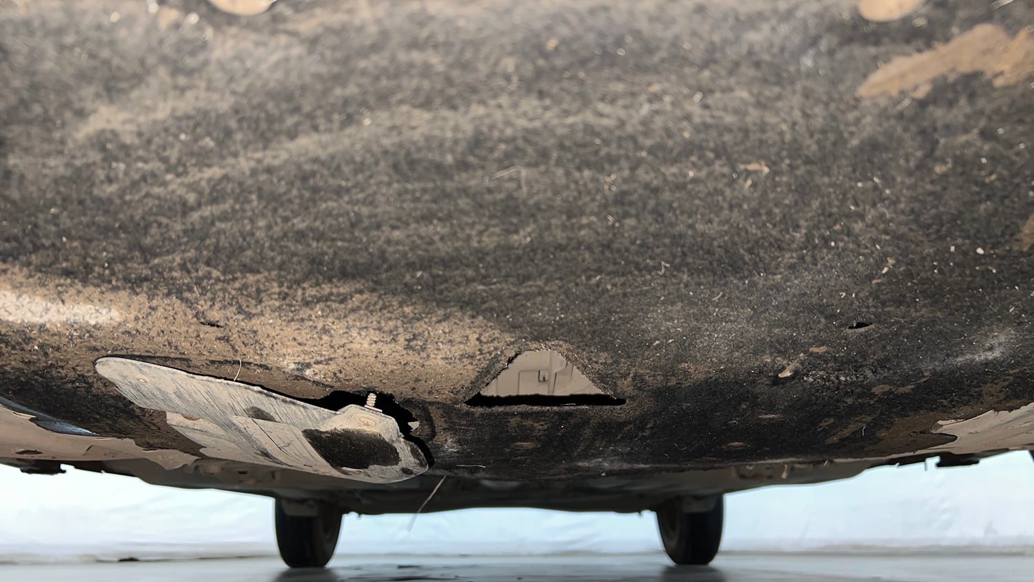 Used 2025 Maruti Suzuki Swift VXi CNG Cng Manual extra FRONT LEFT UNDERBODY VIEW