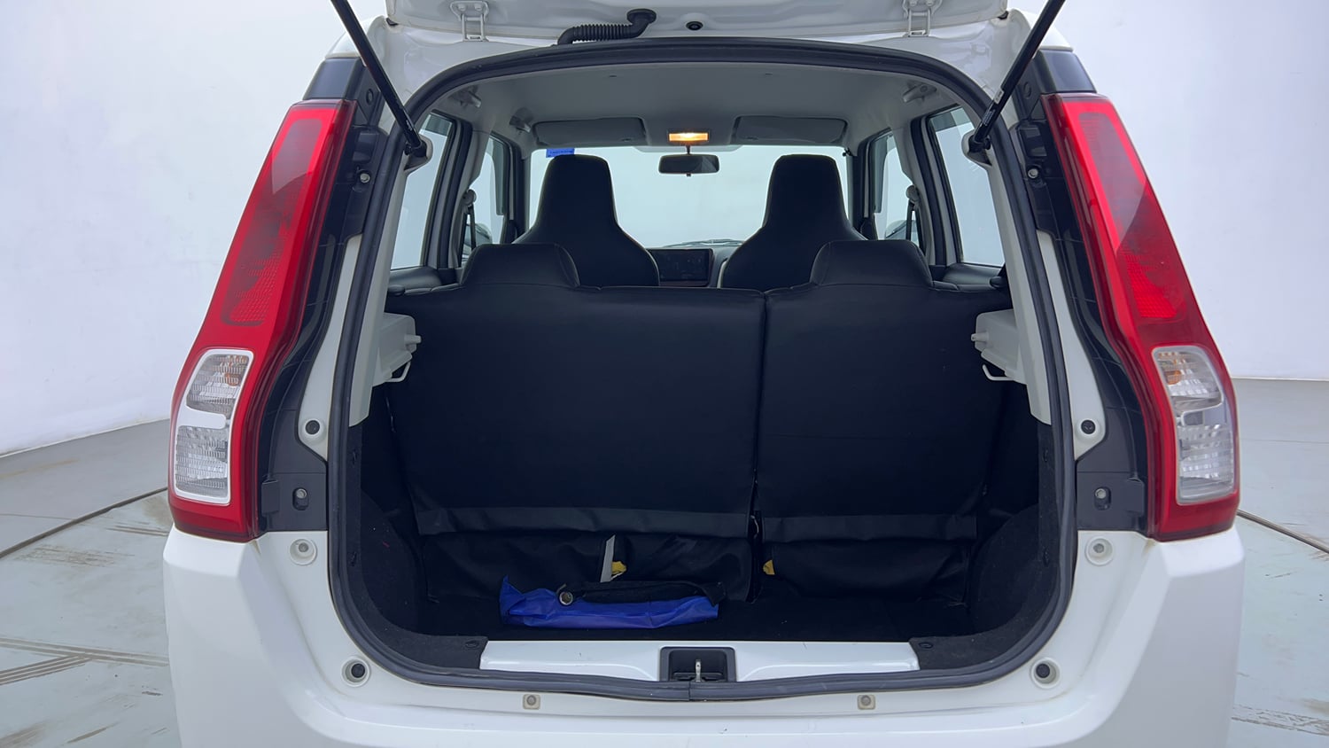 Used 2021 Maruti Suzuki Wagon R 1.0 VXi 1.0 AMT Petrol Automatic interior DICKY INSIDE VIEW