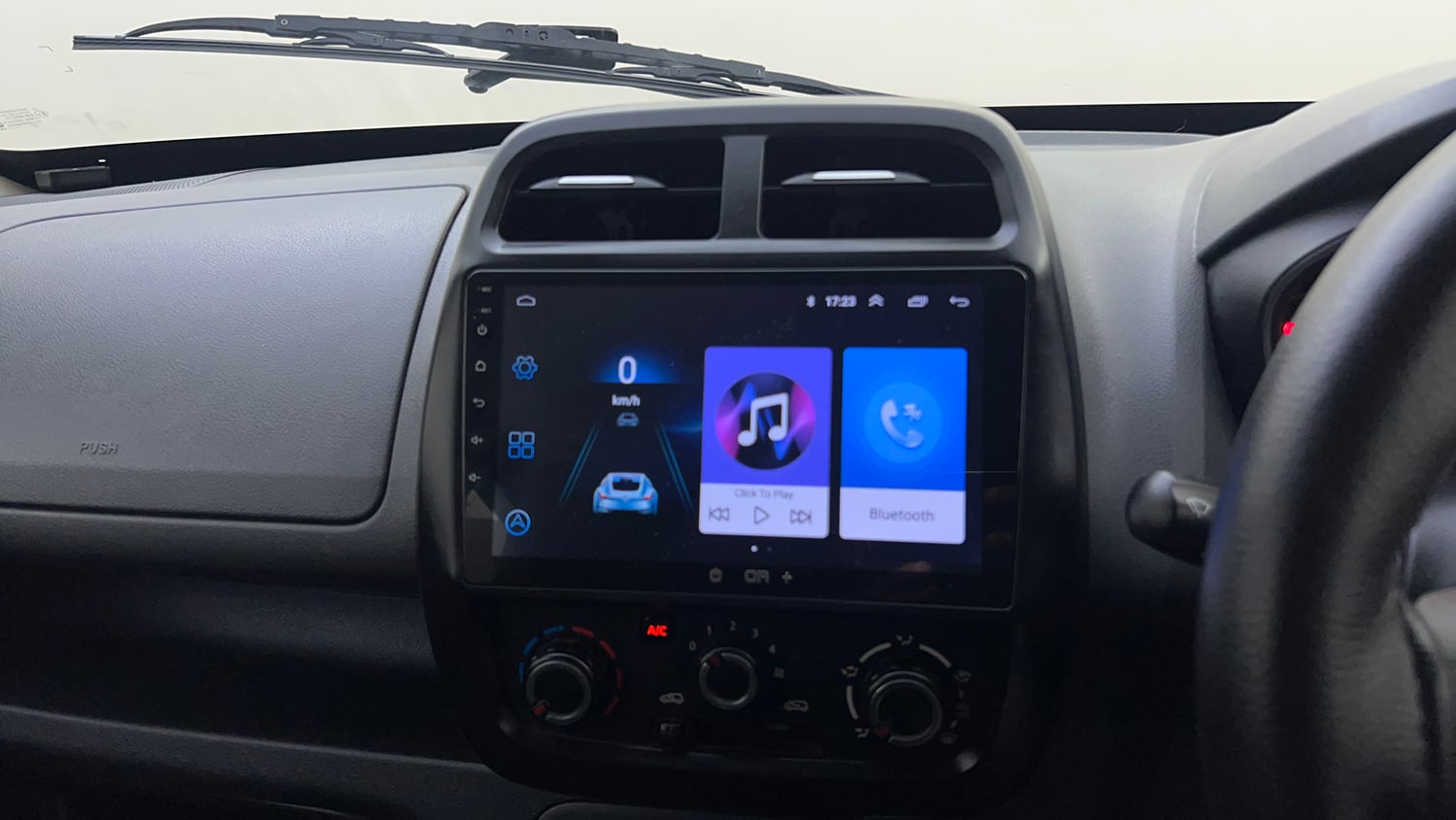 Used 2017 Renault Kwid 1.0 RXT AMT Petrol Automatic top_features Integrated (in-dash) music system