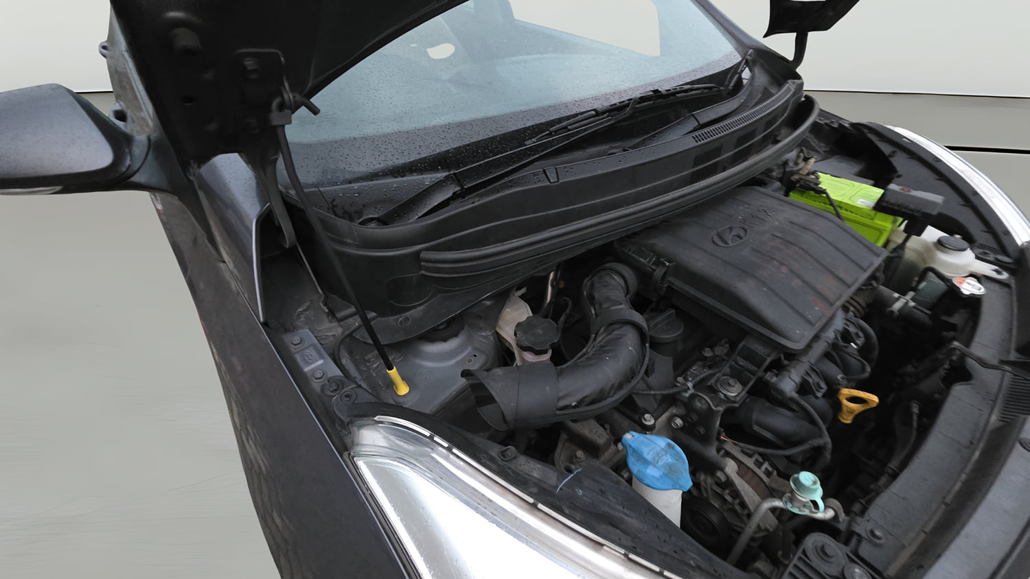 Used 2018 Hyundai Grand i10 Sportz (O) 1.2 Kappa VTVT Petrol Manual engine ENGINE RIGHT SIDE HINGE & APRON VIEW