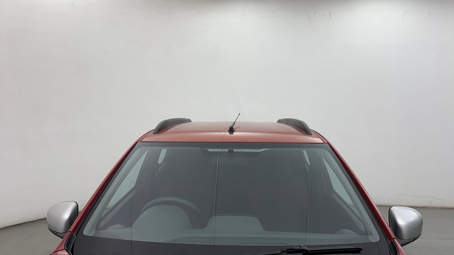 Used 2017 Renault Kwid 1.0 RXT Petrol Manual exterior FRONT WINDSHIELD VIEW