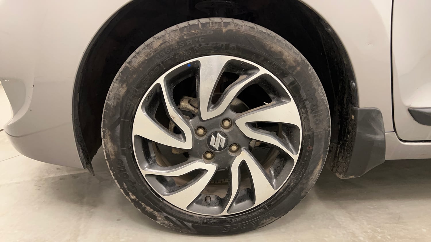 Used 2020 Maruti Suzuki Baleno Zeta Petrol Manual tyres LEFT FRONT TYRE RIM VIEW