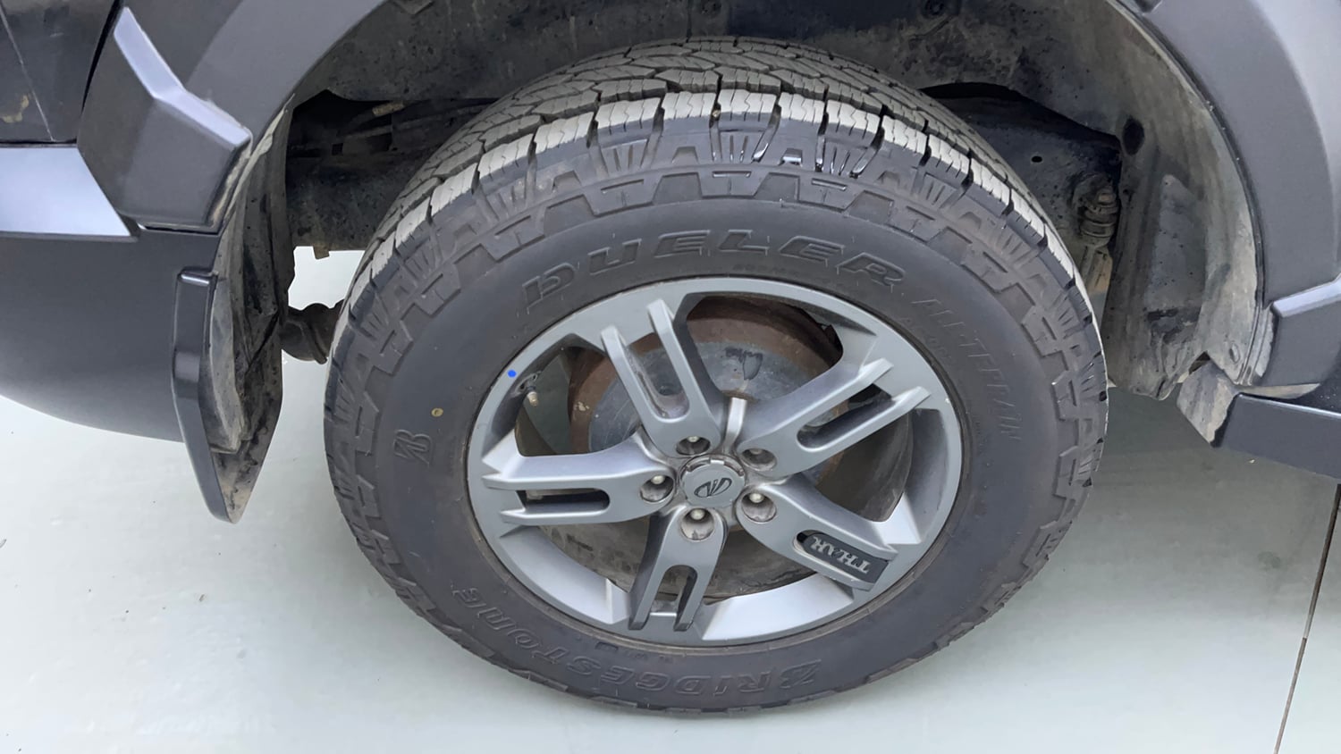 Used 2022 mahindra Thar LX Hard Top Diesel AT 4WD Diesel Automatic tyres RIGHT REAR TYRE RIM VIEW