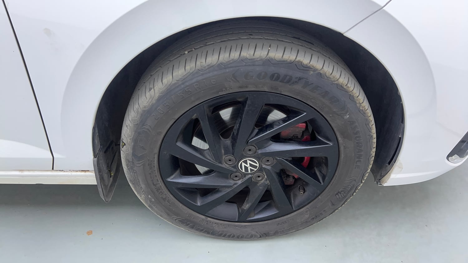 Used 2022 Volkswagen Virtus GT Plus 1.5 TSI EVO DSG Petrol Automatic tyres RIGHT FRONT TYRE RIM VIEW