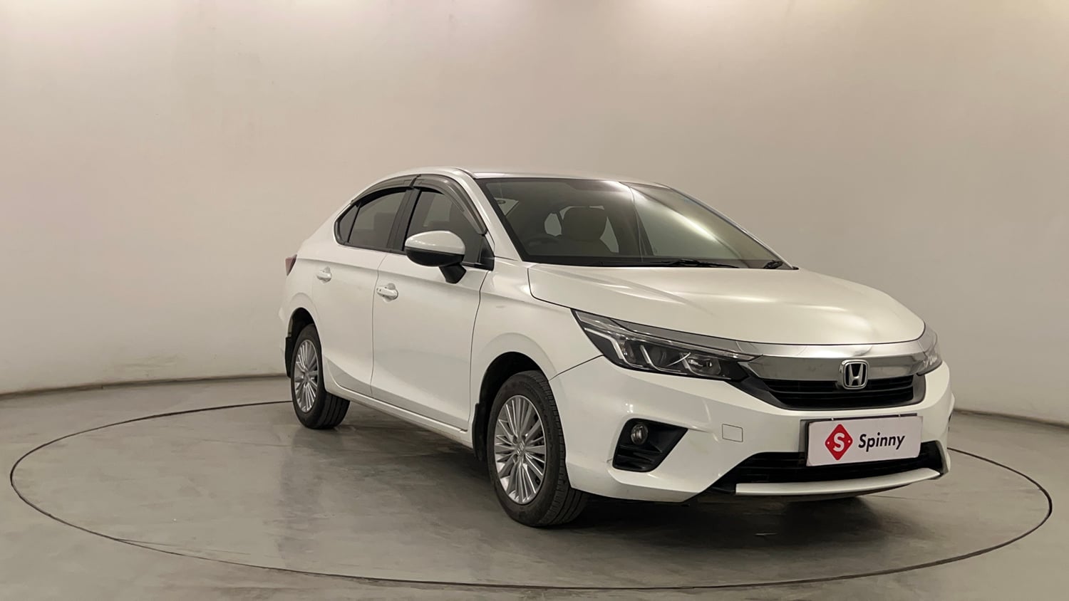 Used 2023 Honda City V CVT Petrol Petrol Automatic exterior RIGHT FRONT CORNER VIEW