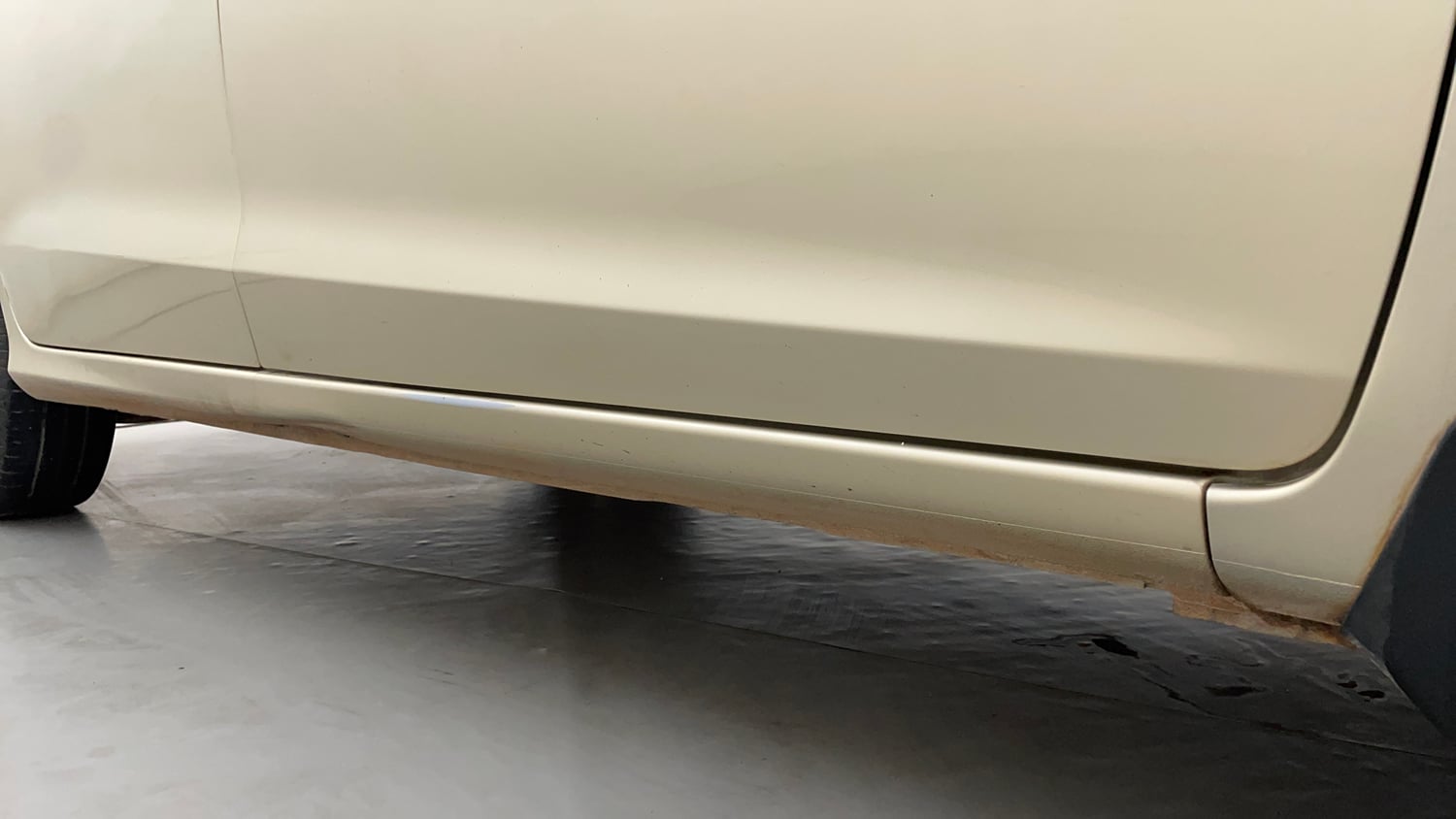 Used 2014 Honda Mobilio V Petrol Petrol Manual dents MINOR DENT