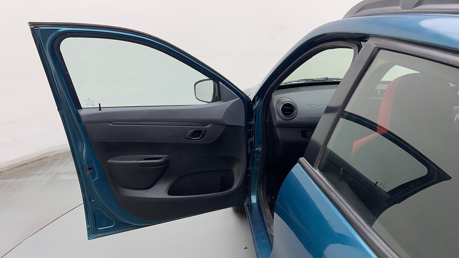 Used 2021 Renault Kwid RXT 1.0 AMT Opt Petrol Automatic interior LEFT FRONT DOOR OPEN VIEW