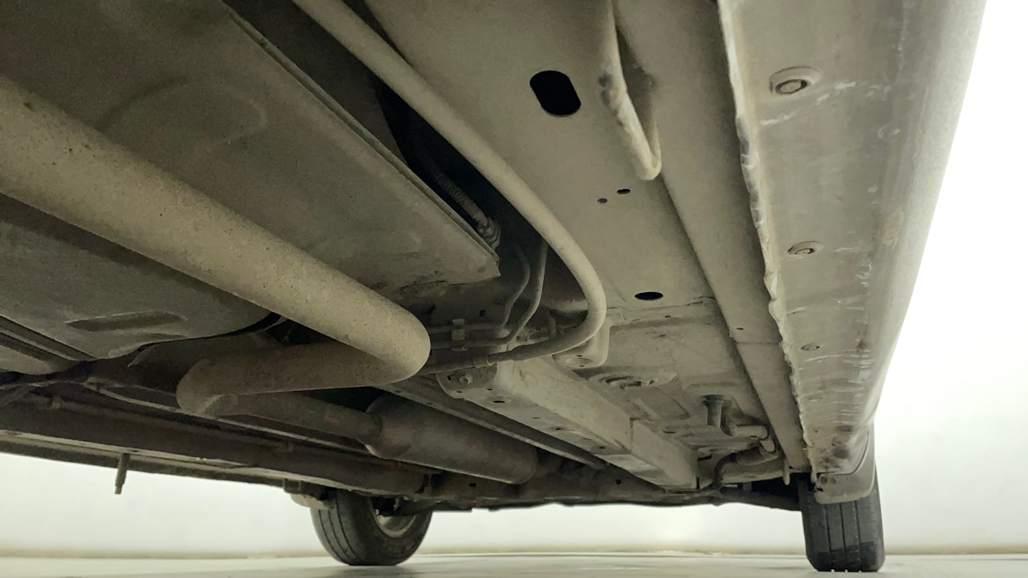 Used 2013 Maruti Suzuki Ertiga ZXi Petrol Manual extra REAR RIGHT UNDERBODY VIEW