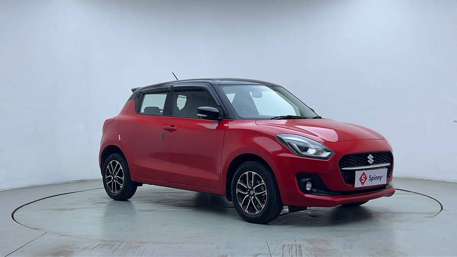 Used 2023 Maruti Suzuki Swift ZXi Plus AMT Dual Tone Petrol Automatic exterior RIGHT FRONT CORNER VIEW