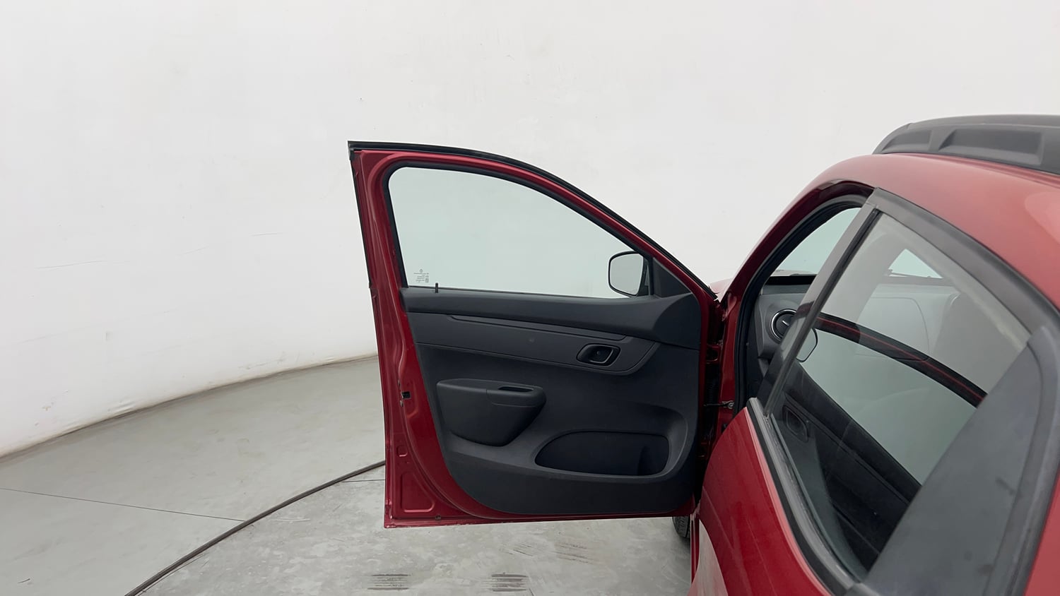 Used 2017 Renault Kwid 1.0 RXT Petrol Manual interior LEFT FRONT DOOR OPEN VIEW