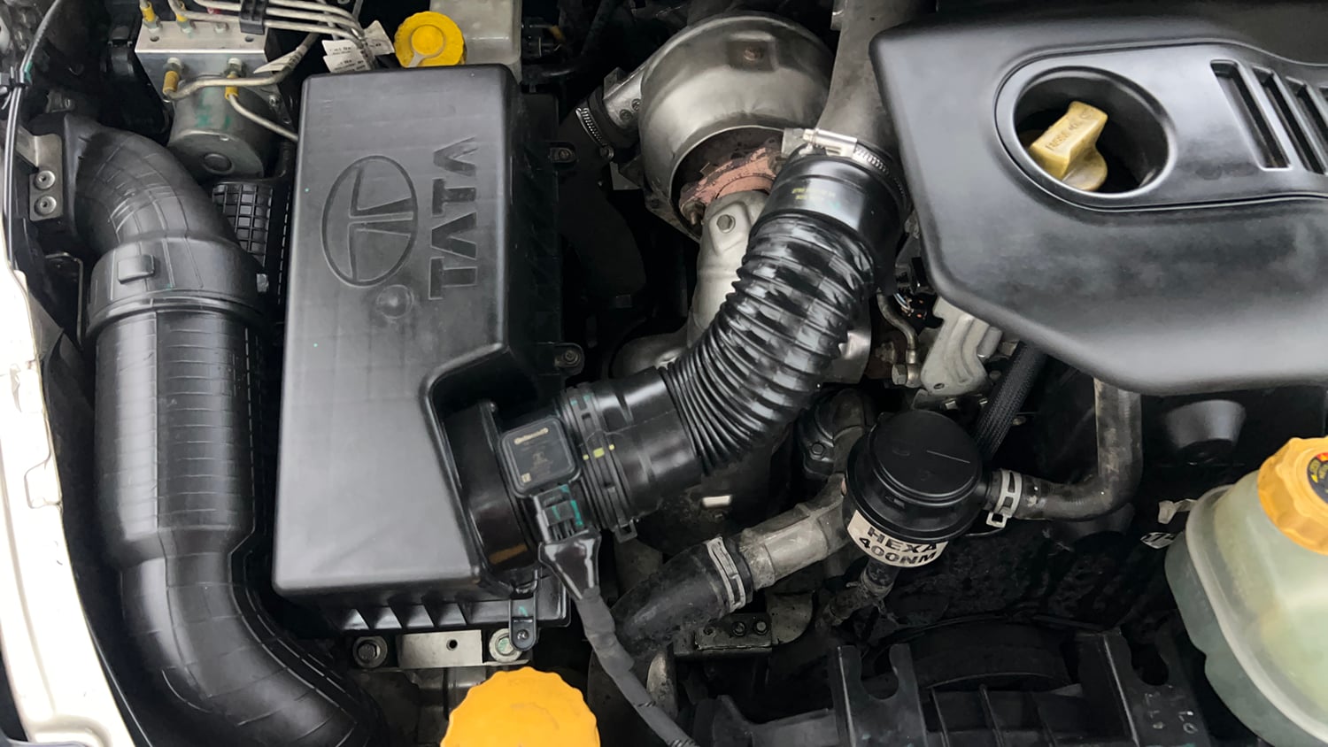 Used 2018 Tata Hexa XT 4x2 7 STR Diesel Manual engine ENGINE RIGHT SIDE VIEW