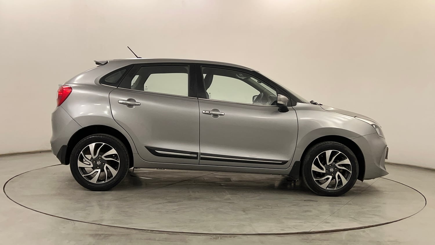 Used 2020 Maruti Suzuki Baleno Zeta Petrol Manual exterior RIGHT SIDE VIEW