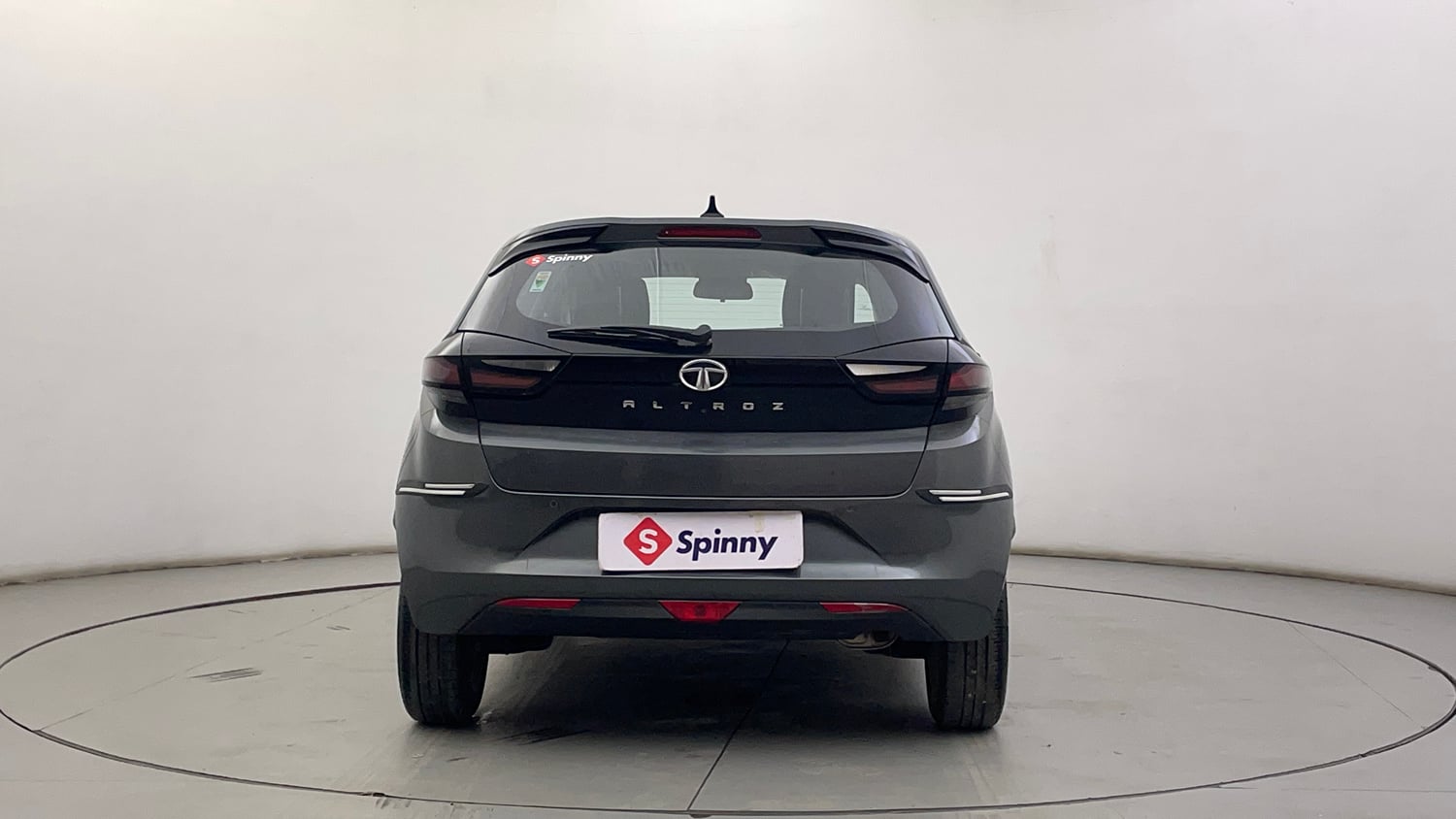Used 2023 Tata Altroz XZ Plus (S) Petrol Manual exterior BACK VIEW