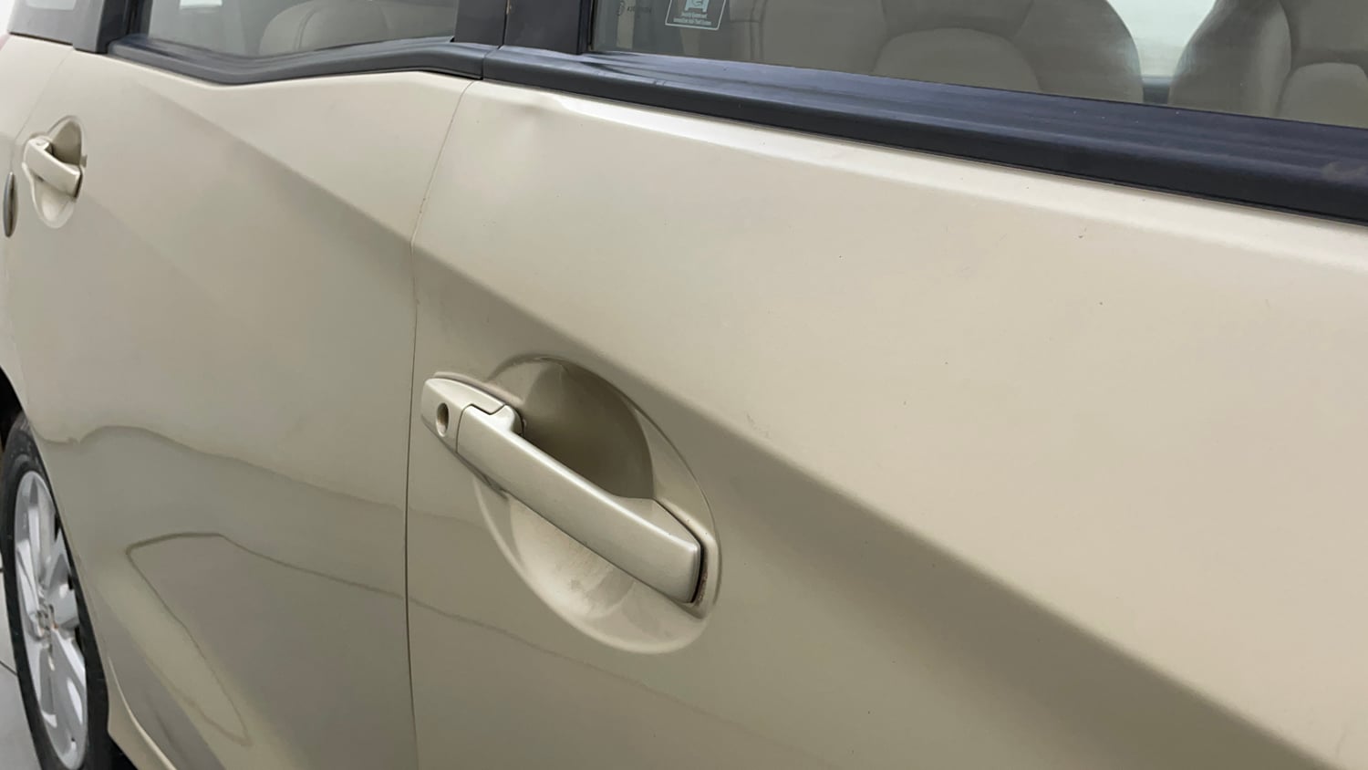 Used 2014 Honda Mobilio V Petrol Petrol Manual dents MINOR DENT