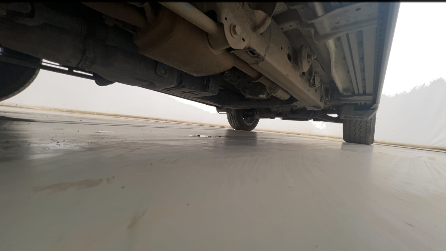 Used 2025 Mahindra Thar Roxx AX7 L Diesel AT 4WD Diesel Automatic extra REAR RIGHT UNDERBODY VIEW