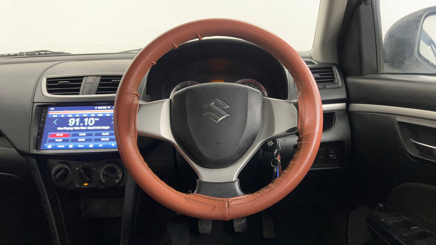 Used 2013 Maruti Suzuki Swift VDi Diesel Manual interior STEERING VIEW