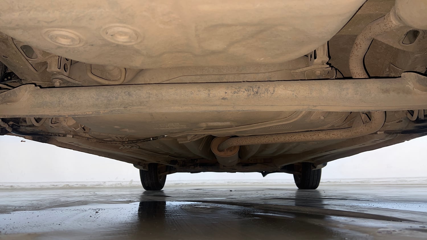 Used 2019 Maruti Suzuki Wagon R LXi (O) 1.0 CNG Cng Manual extra REAR UNDERBODY VIEW (TAKEN FROM REAR)