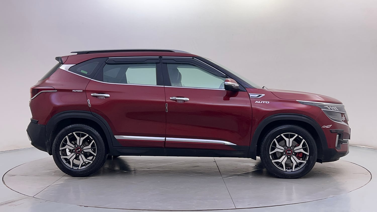 Used 2021 Kia Seltos GTX Plus AT 1.5 Diesel Diesel Automatic exterior RIGHT SIDE VIEW