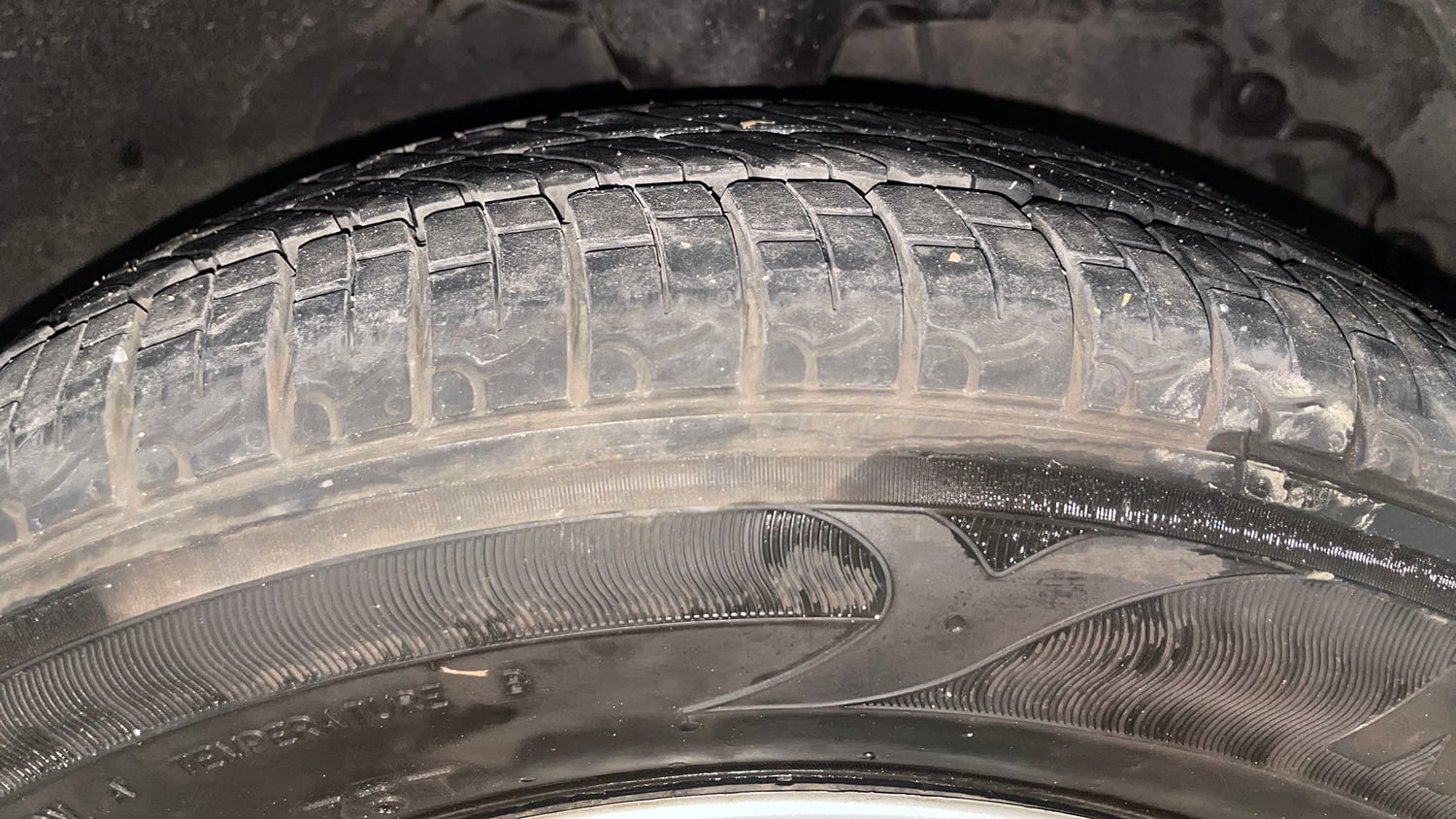 Used 2018 Hyundai Eon Sportz Petrol Manual tyres RIGHT FRONT TYRE TREAD VIEW