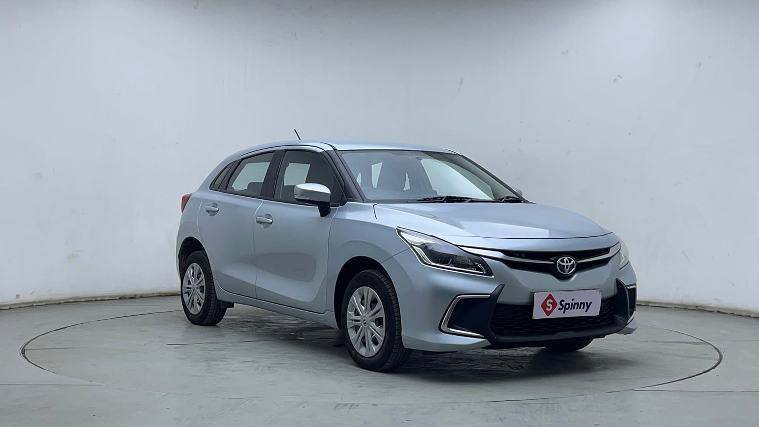 Used 2024 Toyota Glanza S AMT Petrol Automatic exterior RIGHT FRONT CORNER VIEW