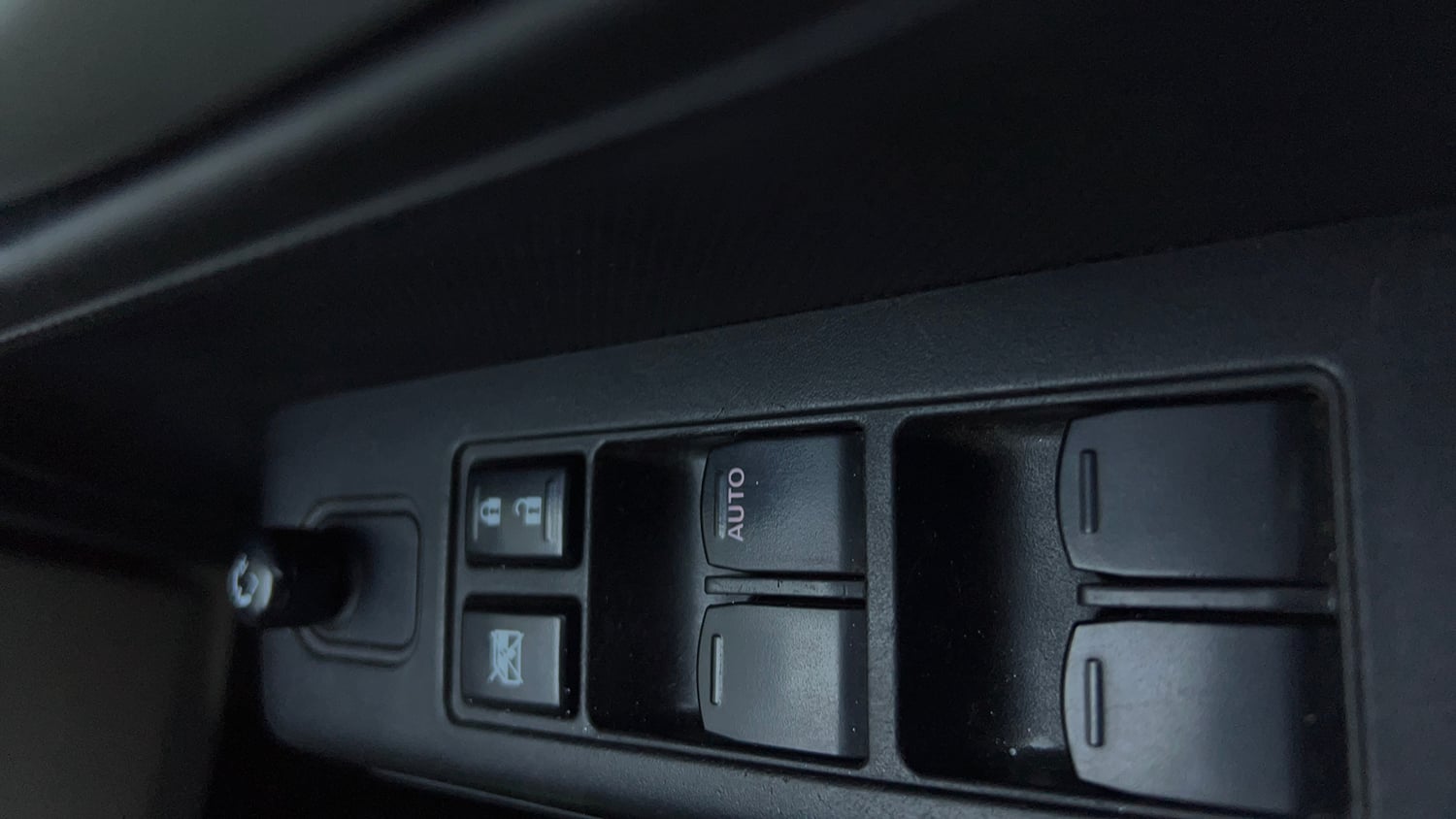 Used 2021 Maruti Suzuki Wagon R 1.0 VXi 1.0 AMT Petrol Automatic top_features Adjustable ORVM