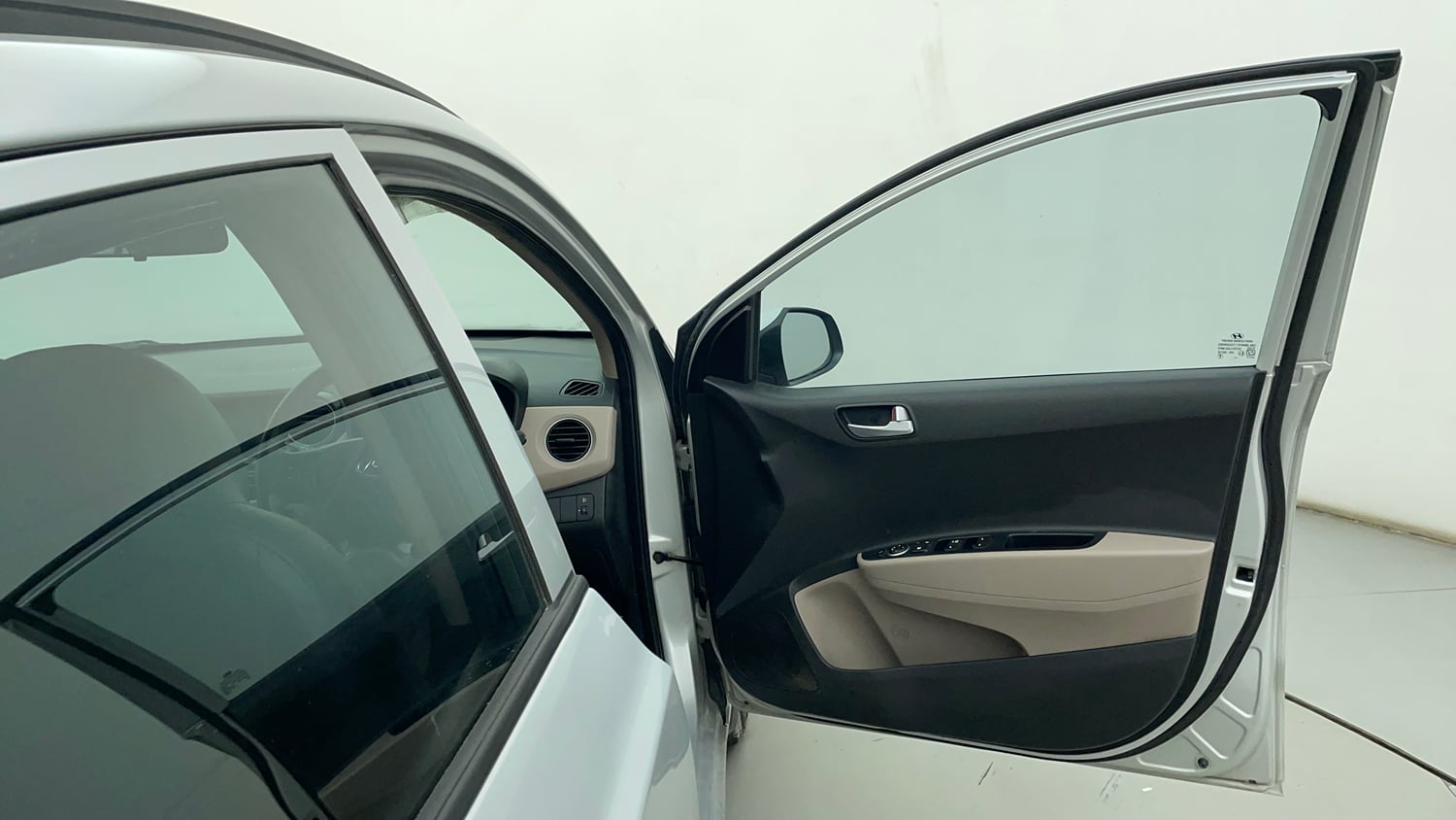 Used 2018 Hyundai Grand i10 Sportz AT 1.2 Kappa VTVT Petrol Automatic interior RIGHT FRONT DOOR OPEN VIEW