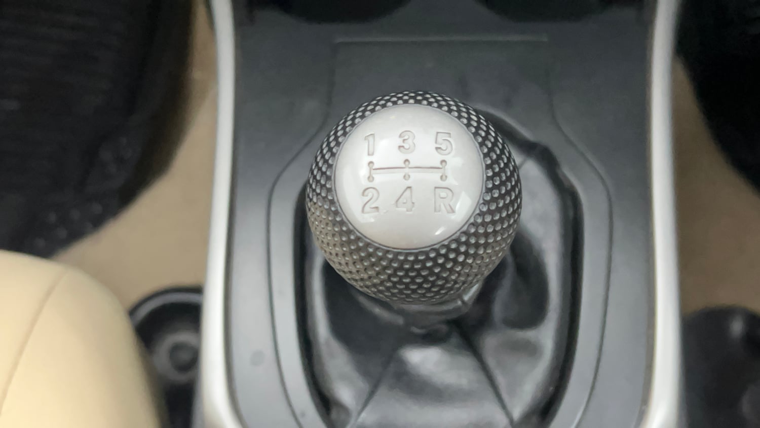 Used 2016 Honda City V Petrol Manual interior GEAR  KNOB VIEW