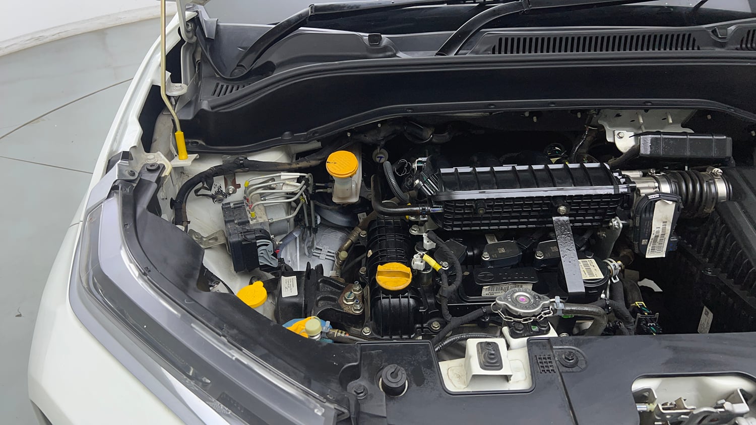 Used 2023 Tata Punch Accomplished MT Petrol Manual engine ENGINE RIGHT SIDE VIEW
