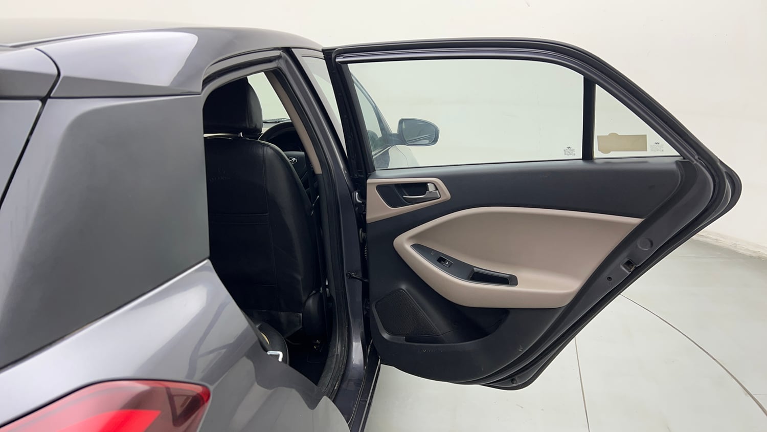 Used 2015 Hyundai Elite i20 Sportz 1.2 Petrol Manual interior RIGHT REAR DOOR OPEN VIEW