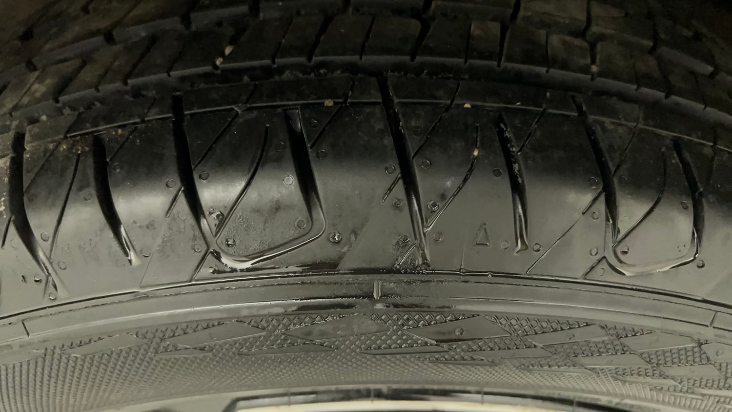 Used 2022 Tata Nexon XZA Plus Diesel Diesel Automatic tyres LEFT REAR TYRE TREAD VIEW