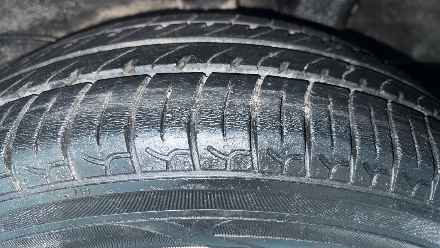 Used 2019 Hyundai Santro Sportz AMT Petrol Automatic tyres LEFT REAR TYRE TREAD VIEW