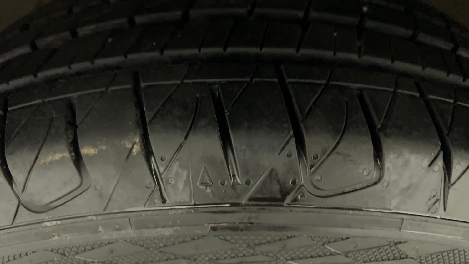 Used 2022 Tata Nexon XZA Plus Diesel Diesel Automatic tyres LEFT FRONT TYRE TREAD VIEW